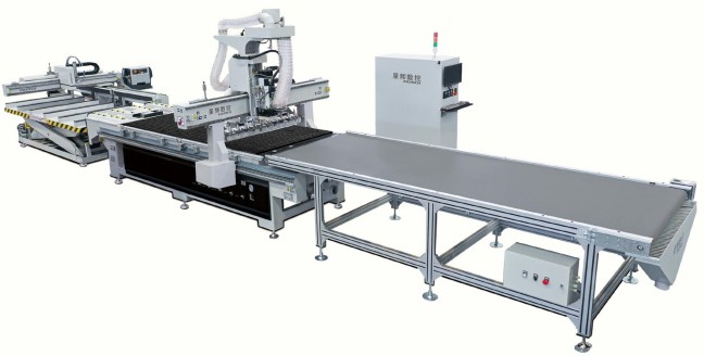தூசி இல்லாத வெட்டும் இயந்திரம் மரம் வெட்டும் இயந்திரம் Excitech CNC இயந்திரம்